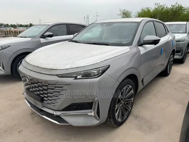 New Changan UNI-K 2.0 Petrol AWD 2025 Gray · Photo 1