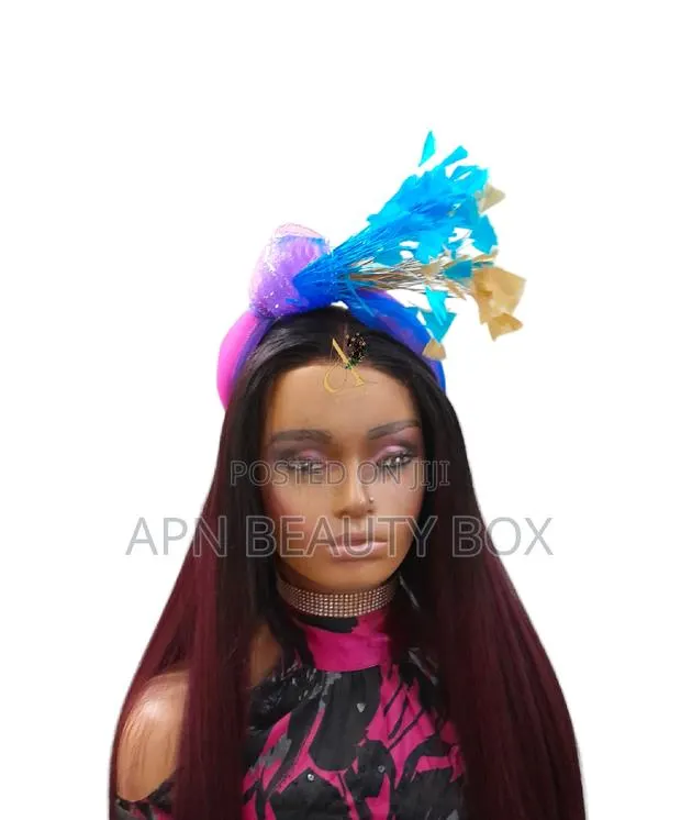 Fascinator · Photo 1