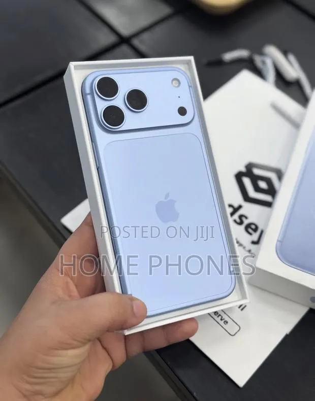 New Apple iPhone 18 Pro Max 256 GB Blue · Photo 1