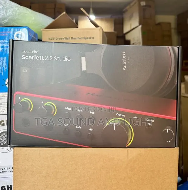 Focusrite Scarlett 2i2 4th Generation Audio Interface · Photo 1