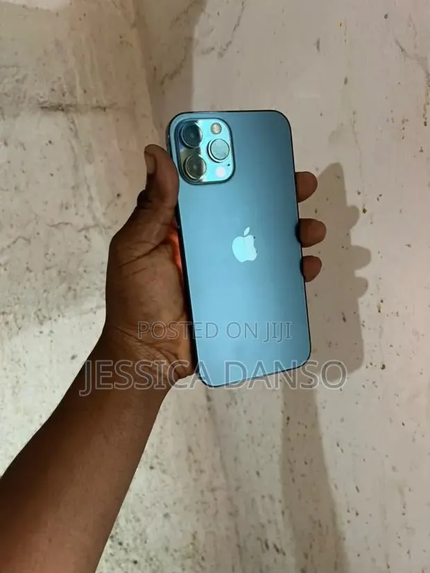 Apple iPhone 12 Pro Max 256 GB Blue · Photo 1