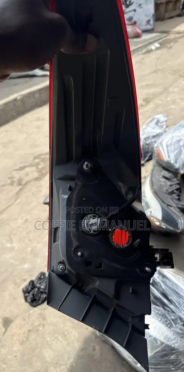 Camary Taillights 2017 2018 2019 2020 · Photo 1