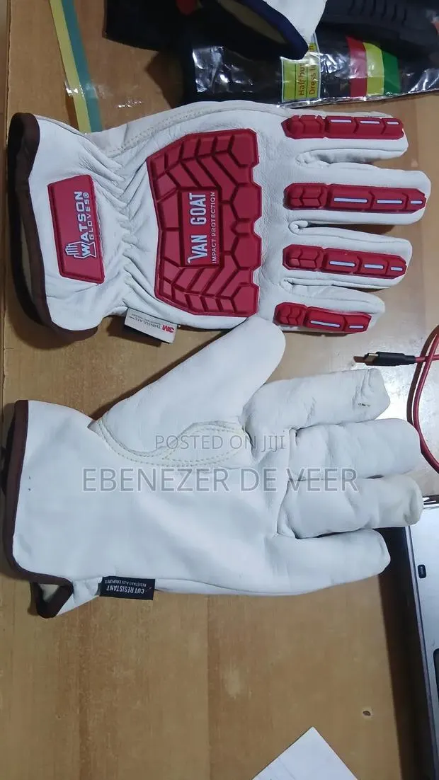 Impact and Cut Resistant Gloves · Photo 1
