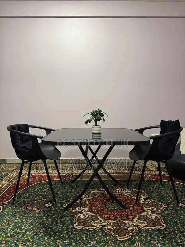 Whole Dining Set for Sale · Photo 1