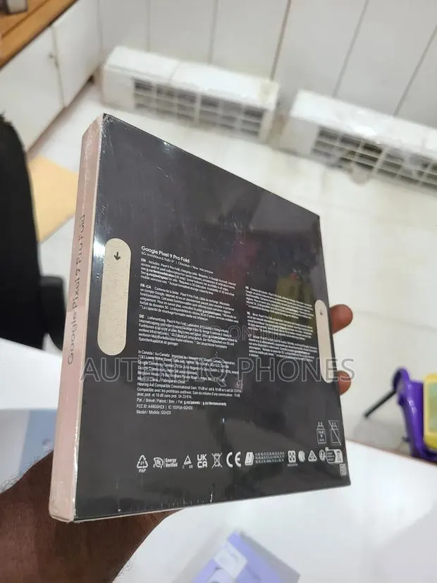New Google Pixel 9 Pro Fold 256 GB Black · Photo 1