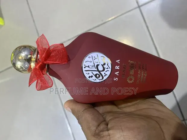 Sara Blaze Perfume · Photo 1