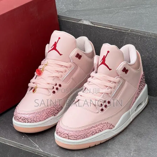Ladies Jordan 3 · Photo 1