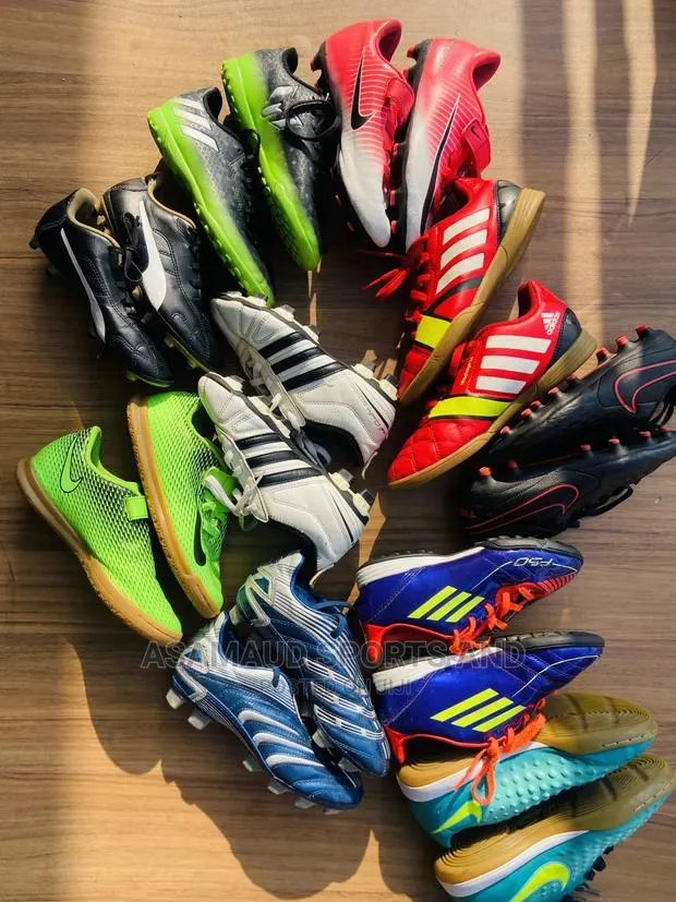 Original Kid’S Football Cleat at Cool Price · Photo 1