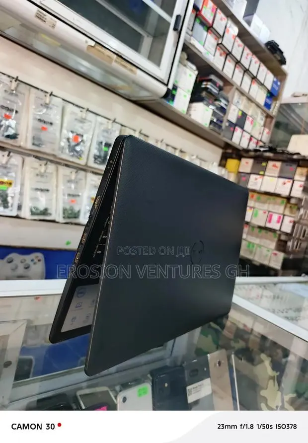 Laptop Dell Vostro 14 3000 8GB Intel Core i5 SSD 256GB · Photo 1