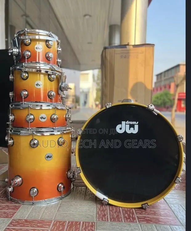 Complete Dw Drumsets · Photo 1