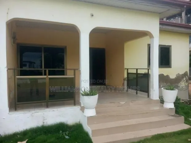 3bdrm Apartment in Hfc Estate Area, Spintex for rent · Photo 1