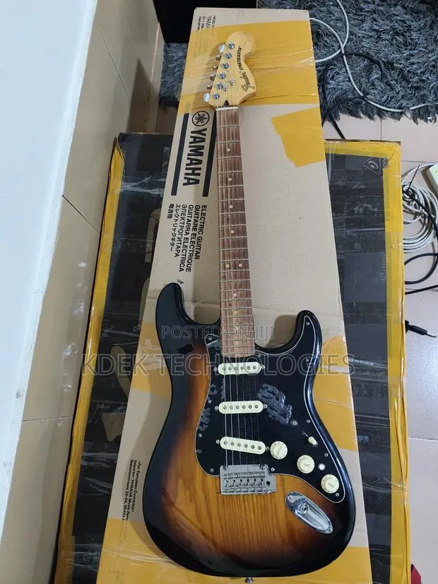 Electric Guitar Fender Stratocaster Original · Photo 1