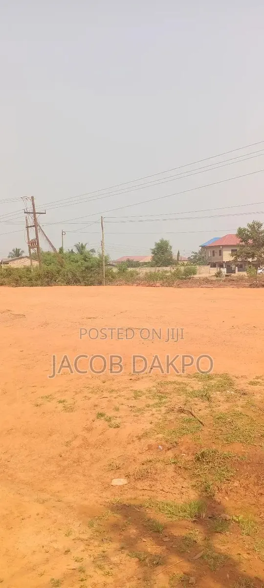 Roadside(4) Plot for Sale at Afienya Mataheko · Photo 1