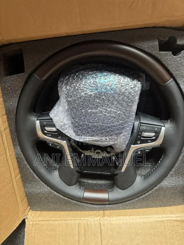 Toyota Steering Wheel · Photo 1