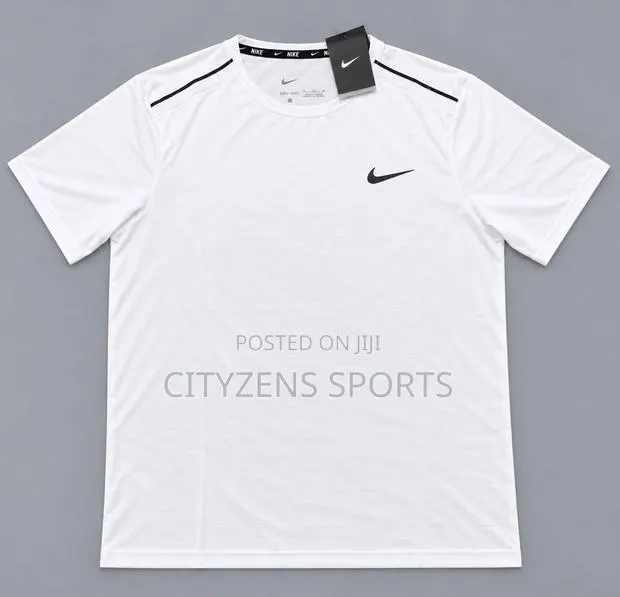 Nike Running White Gym/Sports Top · Photo 1