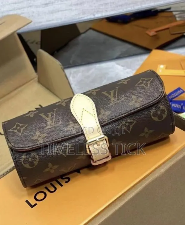 LV Watch Box · Photo 1