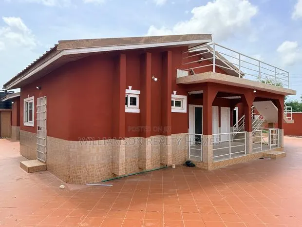 4bdrm House in Community 18 Area, Spintex for rent · Photo 1