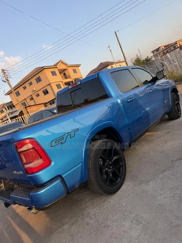 Dodge RAM 1500 5.7 Petrol AWD 2022 Blue · Photo 1