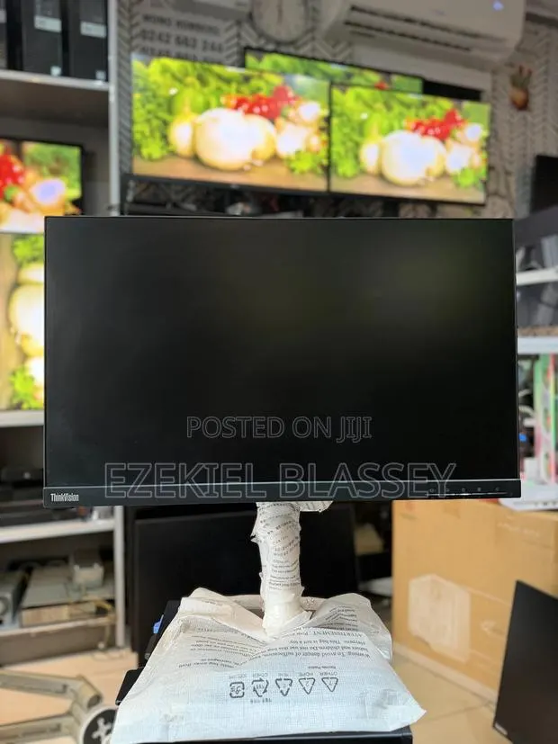 ThinkVision Gamimg Monitor · Photo 1