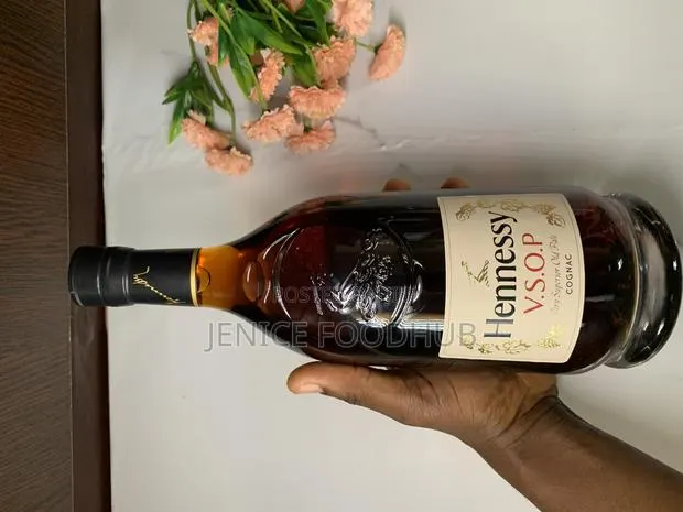 Hennessy vs 1 Litre · Photo 1