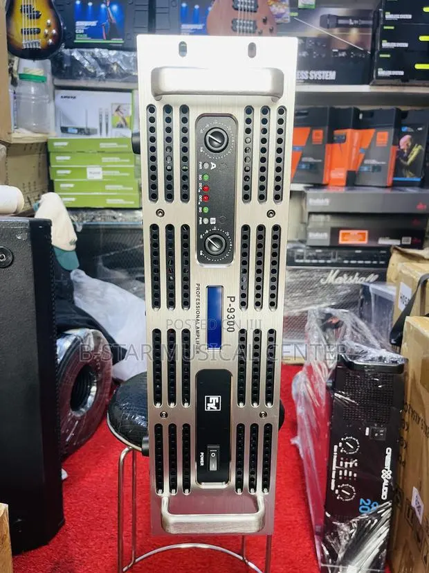 Ev P9300 Power Amplifier · Photo 1