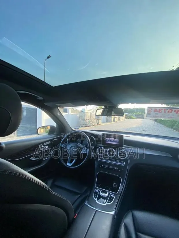 Mercedes-Benz GLC-Class 2018 Black · Photo 1
