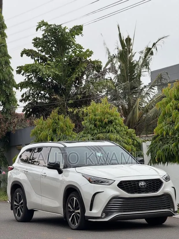 Toyota Highlander XSE 2022 White · Photo 1