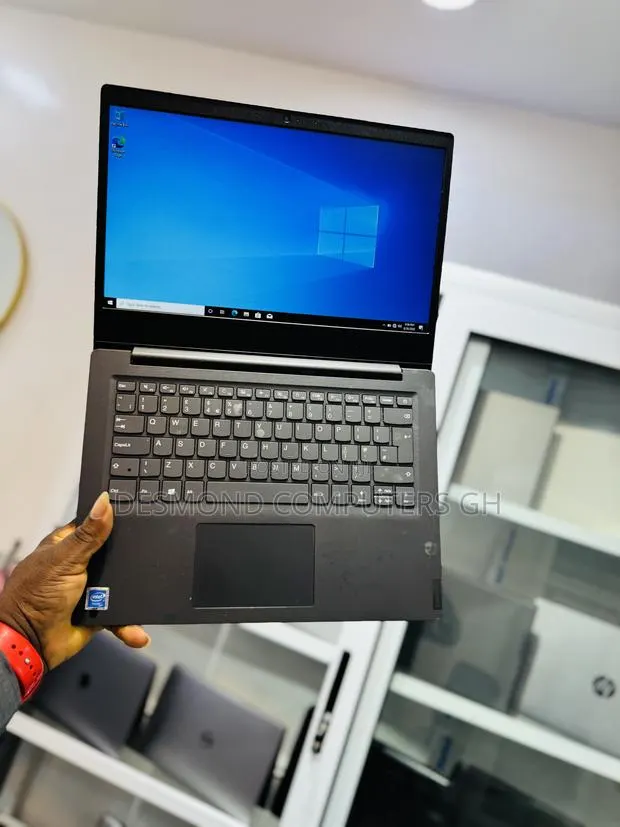 Laptop Lenovo IdeaPad 1 4GB Intel Celeron HDD 500GB · Photo 1