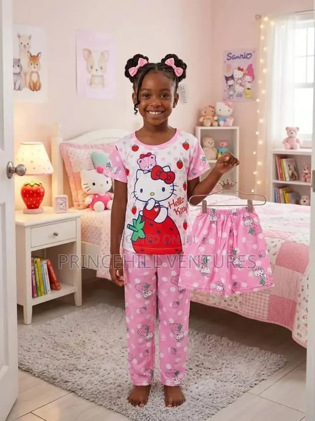 Pyjamas / Nightwear Set For Kids / Children · Photo 2