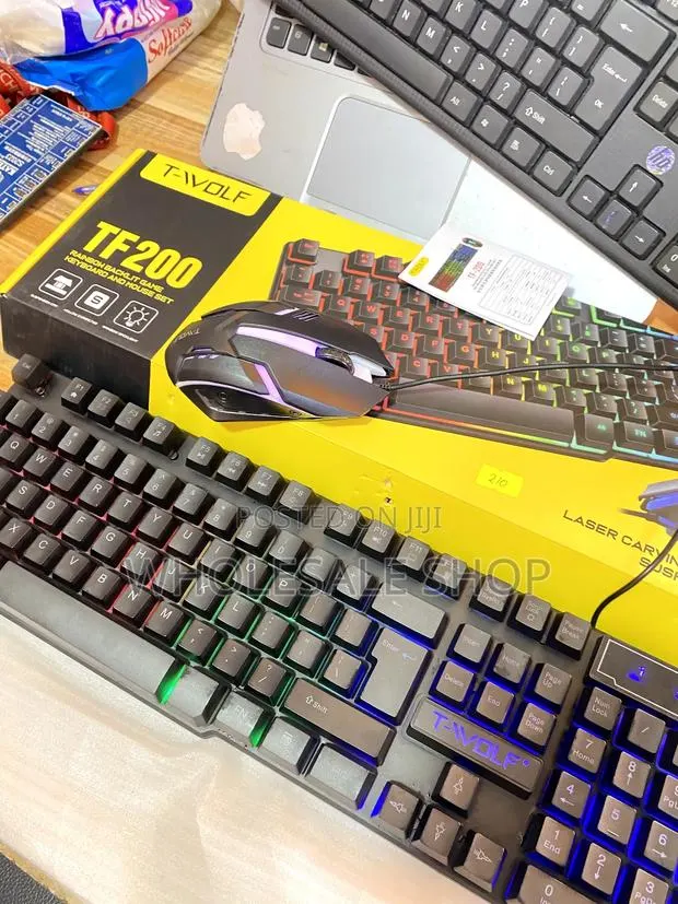 T-Wolf Gaming Keyboard Kit · Photo 1