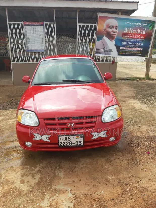 Hyundai Accent 2005 Red · Photo 1