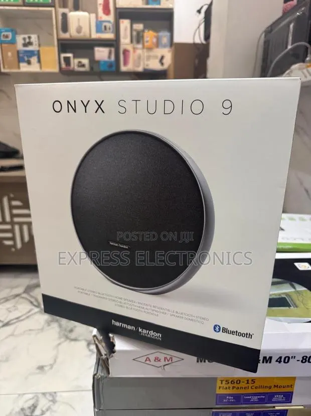 Creat Your Own Vibes Onyx 9 Studio · Photo 1