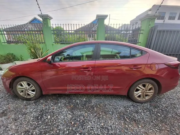 Hyundai Elantra SEL 2019 Red · Photo 1