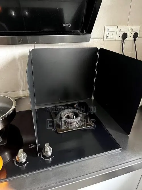 Kitchen Stove Oil Splash Guard – Anti-Splatter Protector · Photo 1
