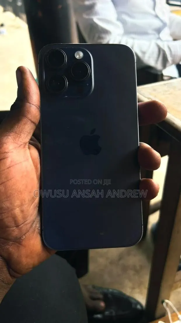 Apple iPhone 14 Pro Max 128 GB Purple · Photo 1