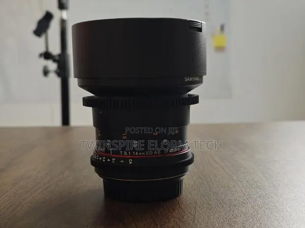 Samyang Sanyo 14mm 2.8 Ultra Wide Angle Lens · Photo 1