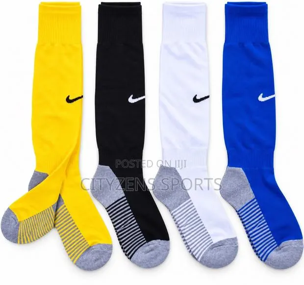 Nike Hose in Three Colors · Photo 1