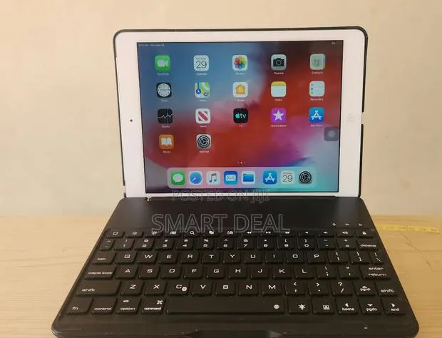 Apple iPad Air 32 GB White · Photo 1