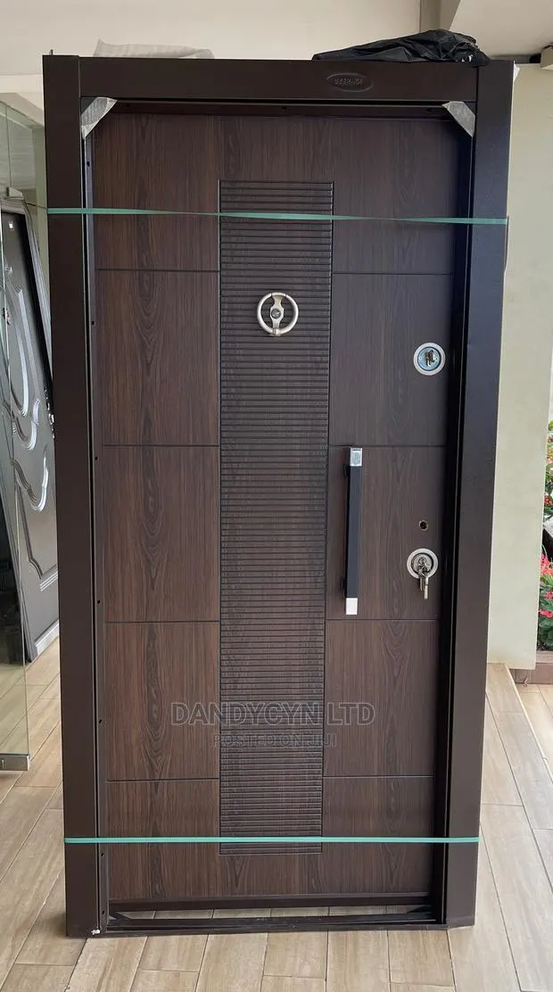 Panel Security Door · Photo 1