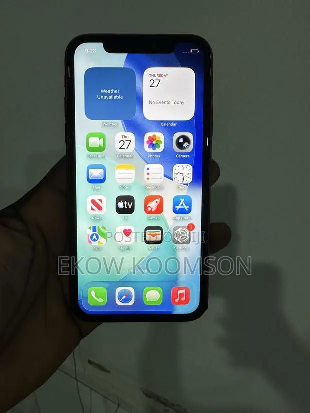 Apple iPhone 11 256 GB Red · Photo 1