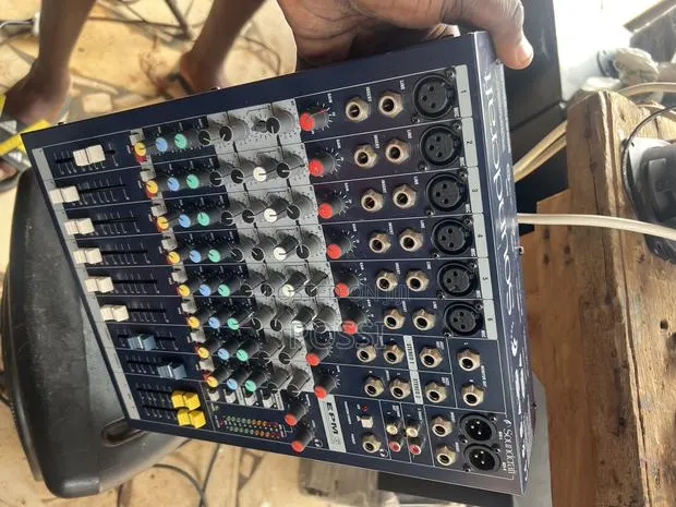 Sound Craft Mixer From Uk · Photo 1