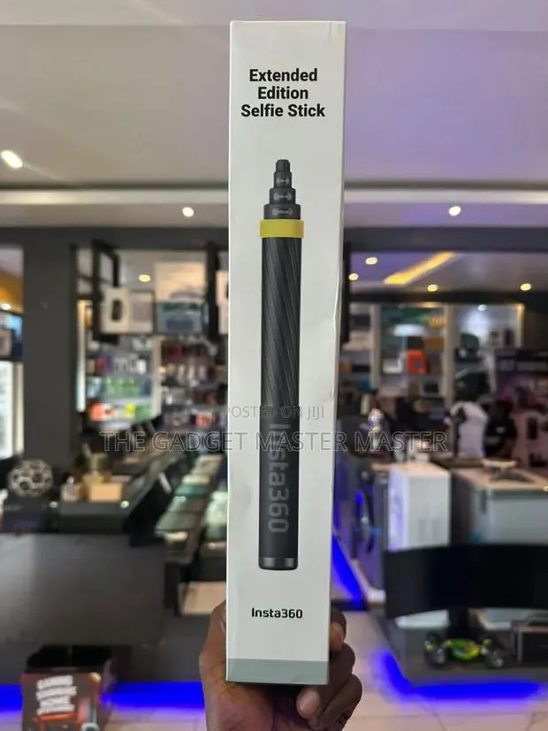 Insta360 Extended Edition Selfie Stick · Photo 1