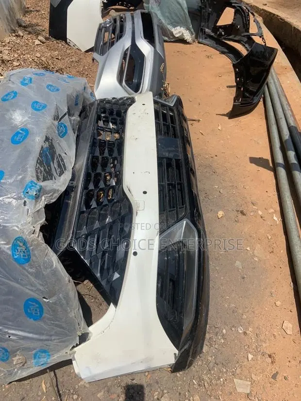 Complete Front Bumper Sportage 2022-2023-2024-2025 · Photo 1