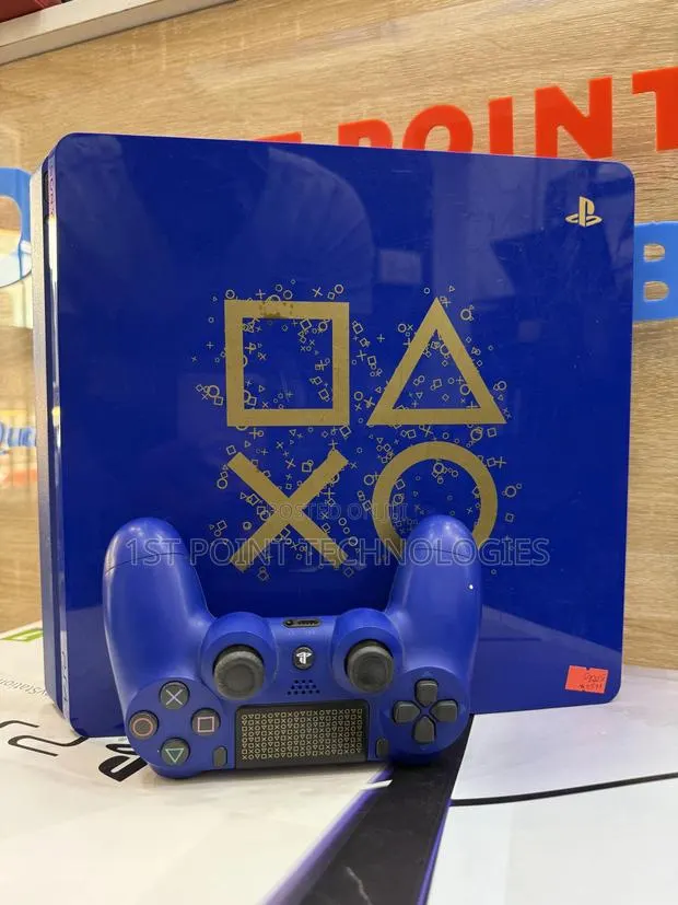 Ps4 Slim Limited Edition (Days of Play) · Photo 1