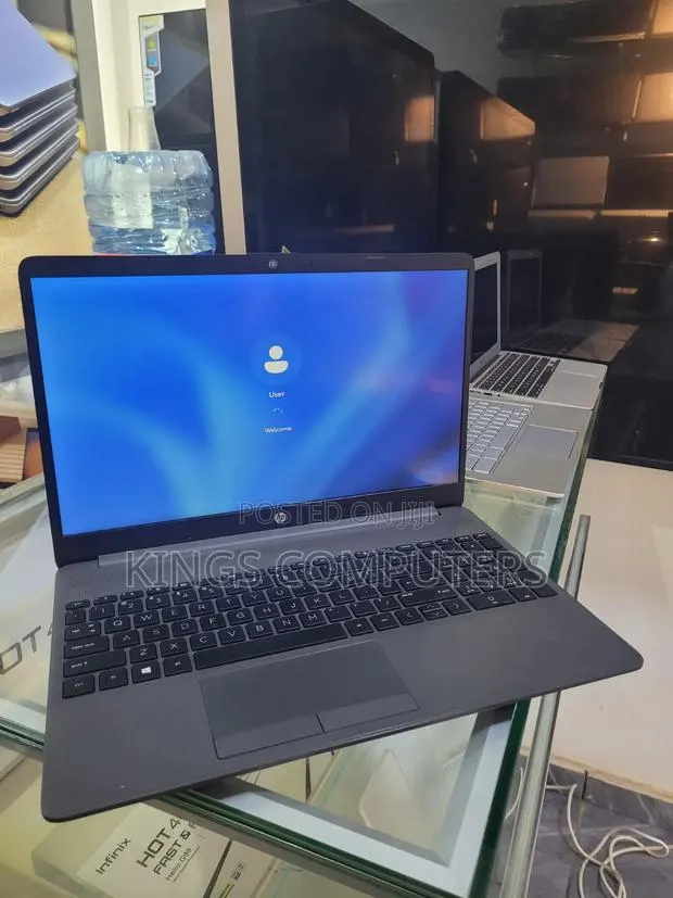 Laptop HP Pavilion 15 8GB Intel Core i7 SSD 256GB · Photo 1