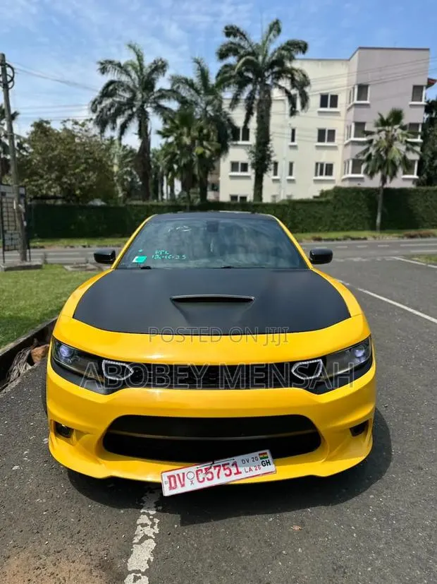 Dodge Charger R/T RWD 2017 Yellow · Photo 1