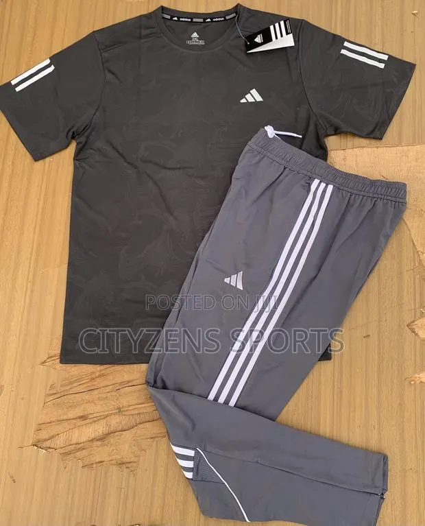 Adidas Ash Top and Down · Photo 1