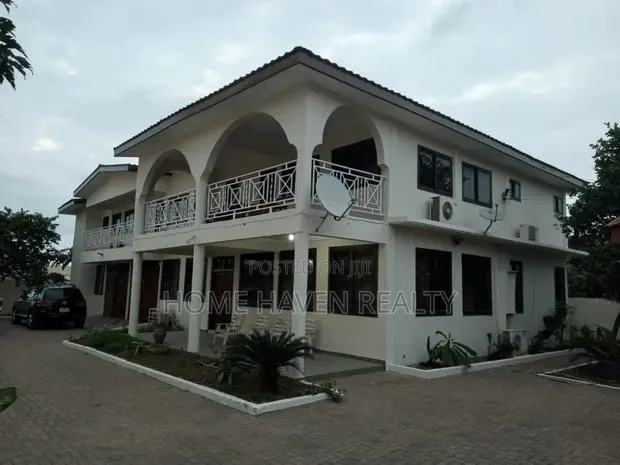 6bdrm House in Haasto Total, Haatso for sale · Photo 1