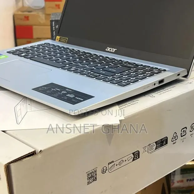New Laptop Acer 20GB Intel Core i7 SSD 256GB · Photo 1