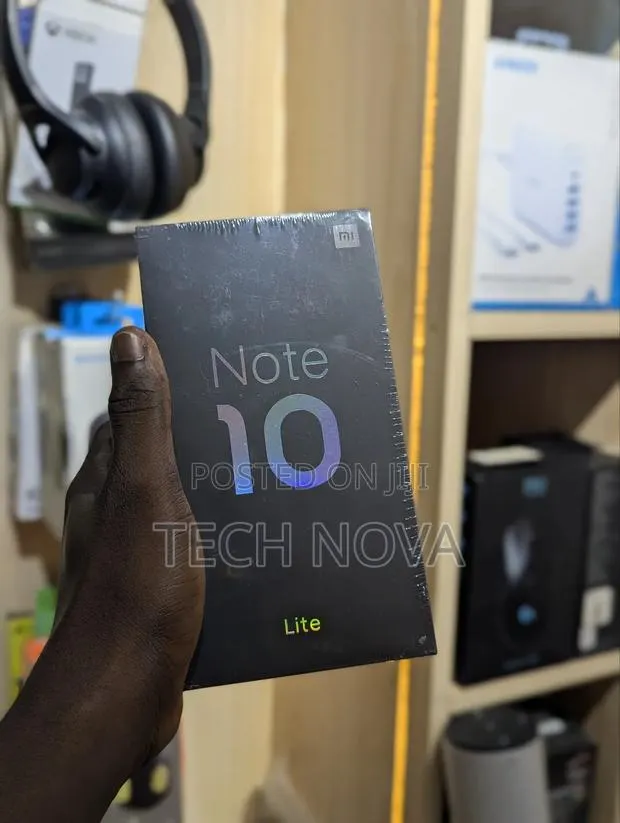 New Xiaomi Mi Note 10 Lite 128 GB Black · Photo 1